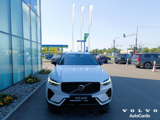 Volvo XC60 Ultimate 2.0d 211 CP 4x4 DemoCar