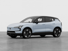 Volvo EX30 Plus Dark 427 CP
